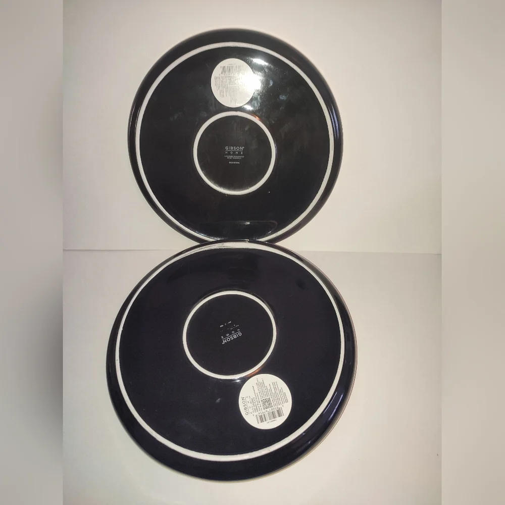 Gibson Home Dinnerware Plate Set - Picture 3 of 13